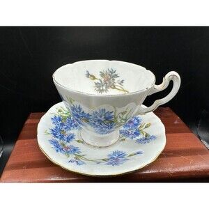 Royal Adderly Ridgway Potteries Ltd Fine Bone China England Born flower H487D